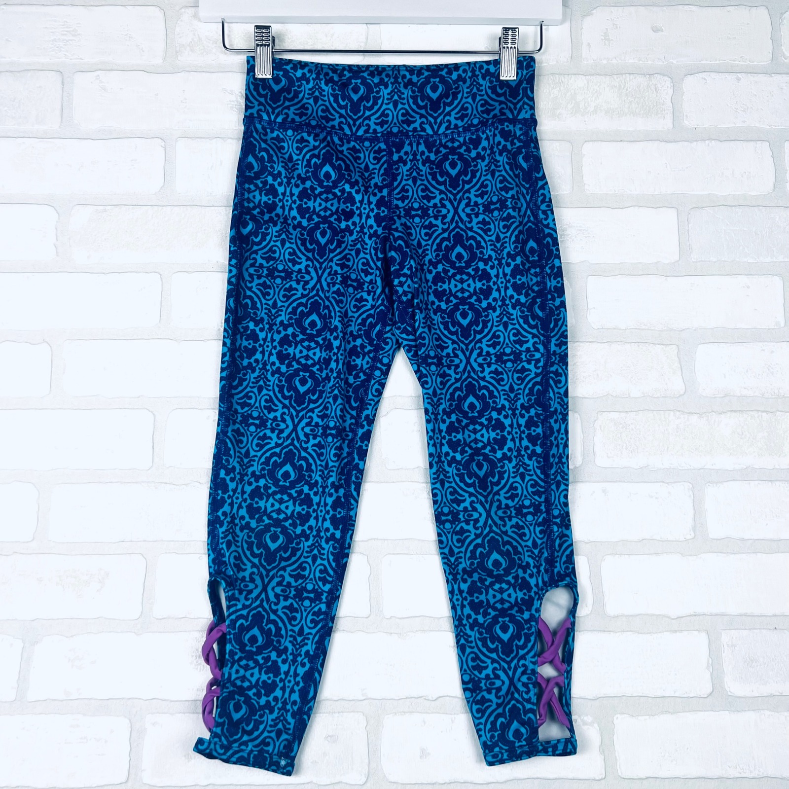 Old Navy Active Girls Blue Patterned Leggings With Criss Cross Detail Size M (8)